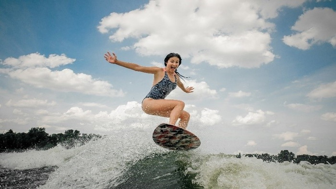 Wakesurfers & Skimboards